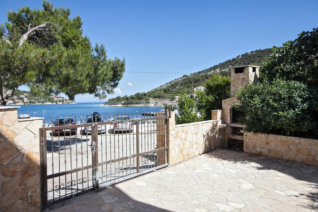 Villa Stana Vinišće Eksteriør billede