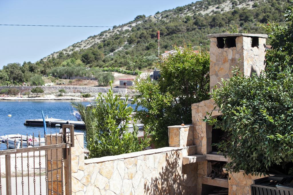 Villa Stana Vinišće Eksteriør billede