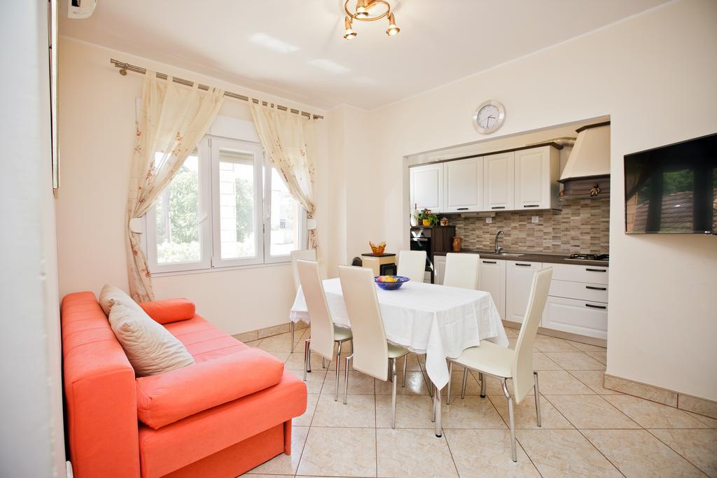 Villa Stana Vinišće Eksteriør billede