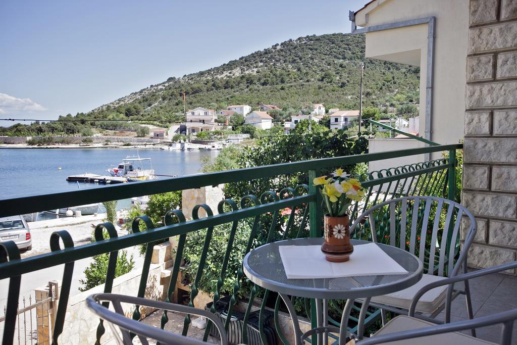 Villa Stana Vinišće Eksteriør billede